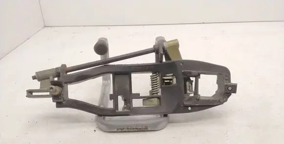 BMW 3 E46 Front door exterior handle/bracket 51218253453