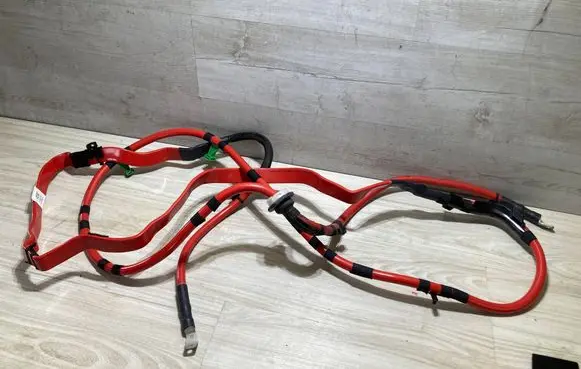 Positive cable (battery)