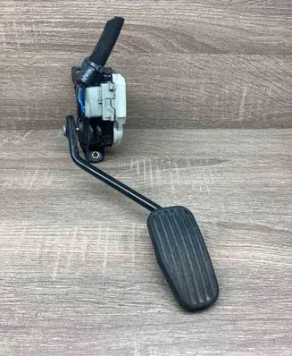 Volvo XC90 Accelerator throttle pedal 8634699 6PV008537