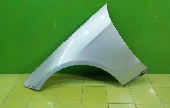 Mercedes-Benz E W212 Fender PRZOD XP262