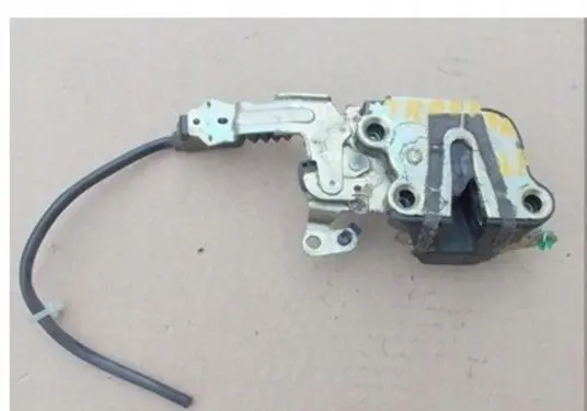 Isuzu Trooper Front door lock
