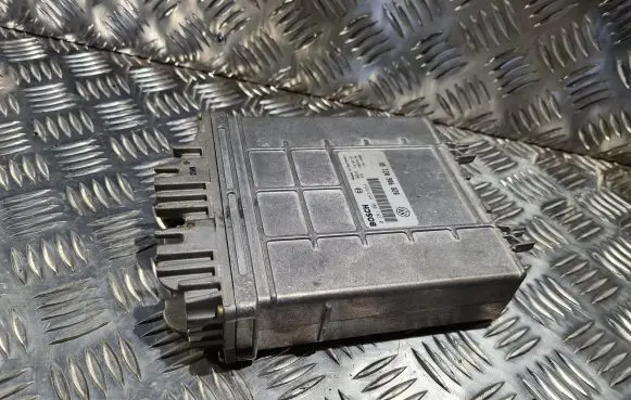 Volkswagen PASSAT B5 Engine control unit/module 028906021GK 0281001653
