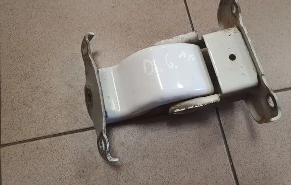 Opel Vivaro Loading door lower hinge 