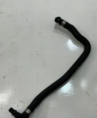 Mercedes-Benz C W204 Engine coolant pipe/hose A2045010925 | 888.112.131