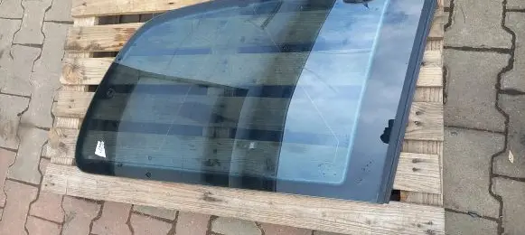 Ford Galaxy Rear side window