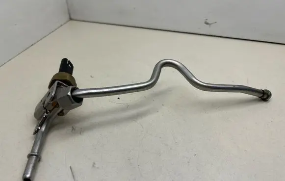 BMW 3 E90 E91 Fuel injector supply line/pipe 4561986 00202659