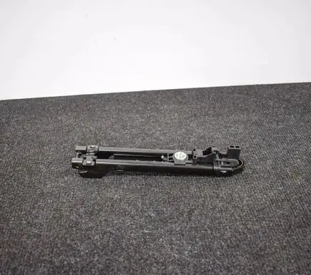 Volkswagen Golf VI Seat belt height adjuster 5K0857819