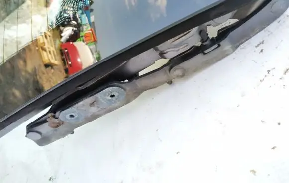 Volkswagen New Beetle Tailgate/trunk/boot hinge