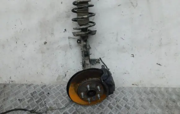 Opel Insignia A Front wheel hub spindle knuckle