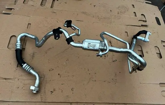 Jaguar I-Pace Air conditioning (A/C) pipe/hose J9D38D308AA