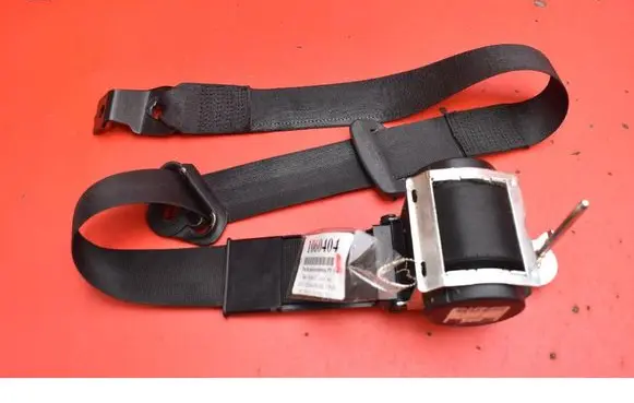 Opel Astra H Front seatbelt 560834801