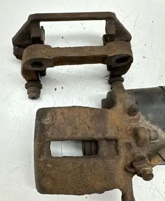 Volvo XC70 Rear brake caliper 32355158A 32332594