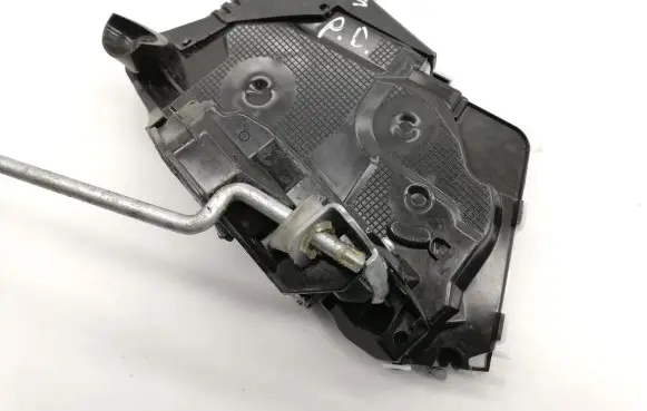 Subaru Outback (BT) Front door lock