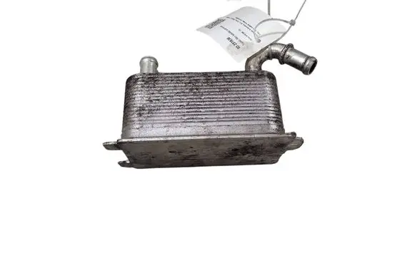 Volvo V70 Oil filter mounting bracket 6G917A095AD