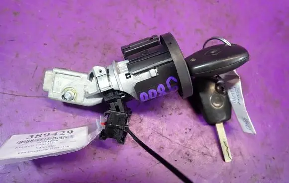 Renault Clio III Ignition lock 