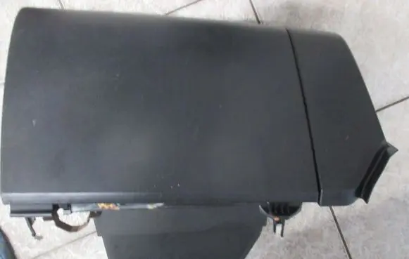 Mazda 3 I Glove box