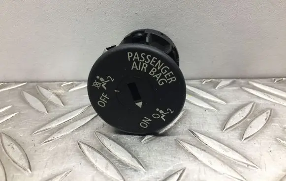 BMW 5 F10 F11 Passenger airbag on/off switch 9196886 61319196886