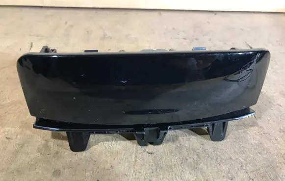 Ashtray (front)