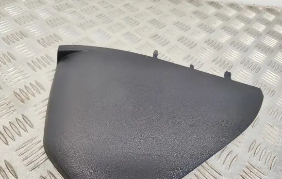 Audi Q7 4M Dashboard side end trim 4M0857086A