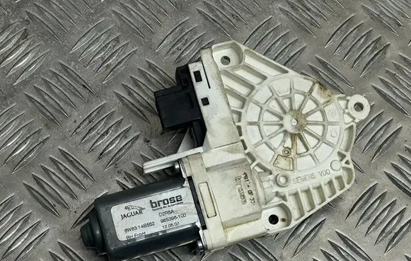 Jaguar XK - XKR Front door window regulator motor 6W8314B552 D2R5A 985396100