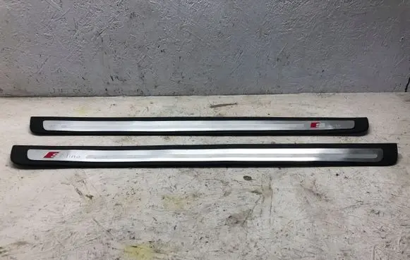 Audi A5 8T 8F sill trim set (inner) 8T0853373