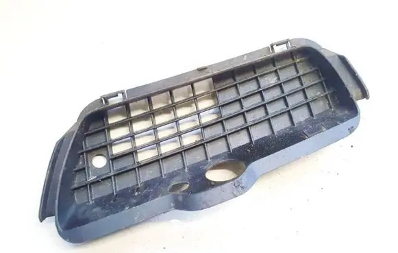 Volkswagen Golf III Front bumper lower grill 1h6853666