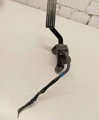 Ford Ranger Accelerator throttle pedal AB399F836AC 693140A D1415A0429