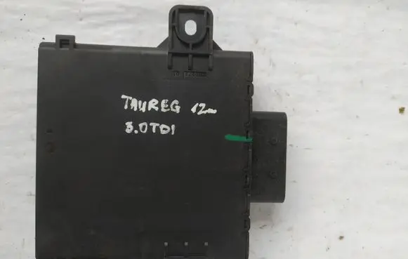 Volkswagen Touareg II Voltage converter/converter module 7PP959663E 111001912