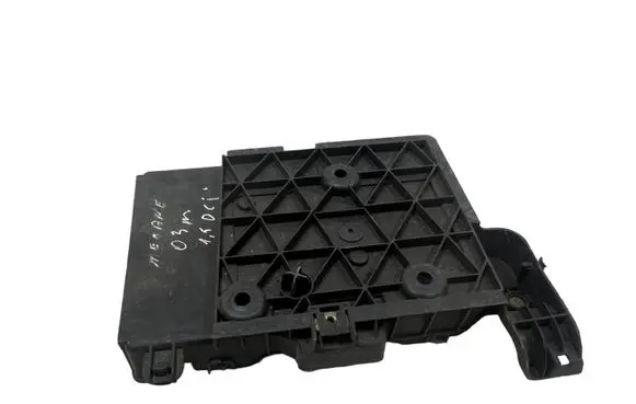 Renault Megane II Battery tray 8200166032
