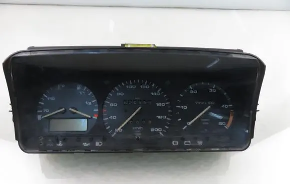 Speedometer (instrument cluster)