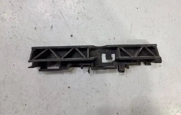 Audi A6 S6 C7 4G Front bumper mounting bracket 4G0853921B