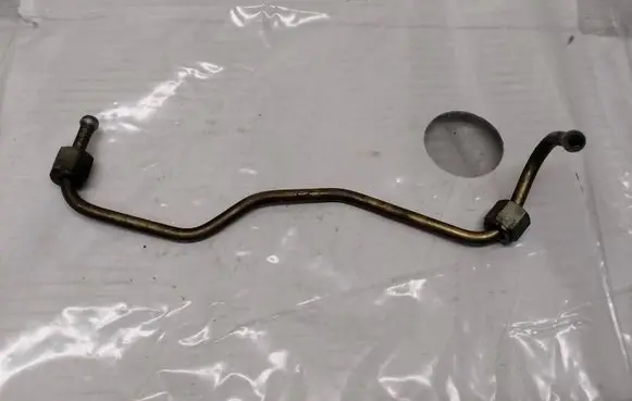 Volvo S60 Fuel line pipe