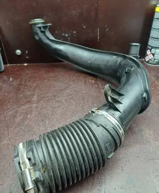 Intercooler hose/pipe