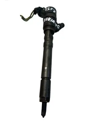 Hyundai Santa Fe Fuel injector 33800
