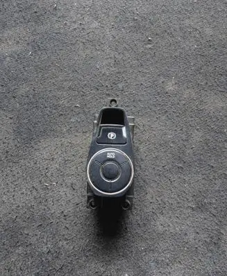 Hyundai i40 Hand parking brake switch 937663Z510