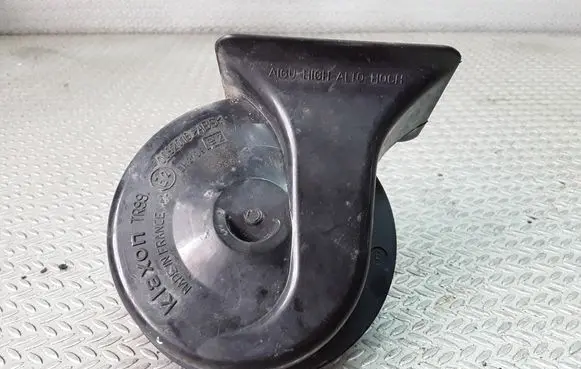 Audi A4 S4 B5 8D Horn signal 0092018