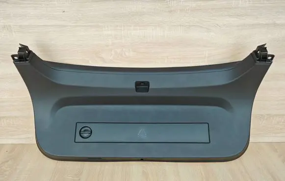 BMW 4 G22 G23 G24 G26 Tailgate trim 7487589