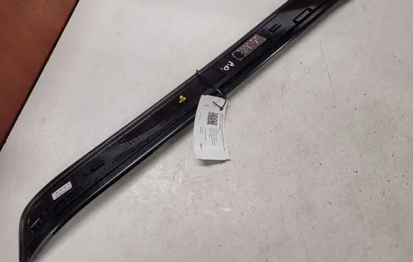 BMW 3 E90 E91 Front sill trim cover 51477060280 51477172296