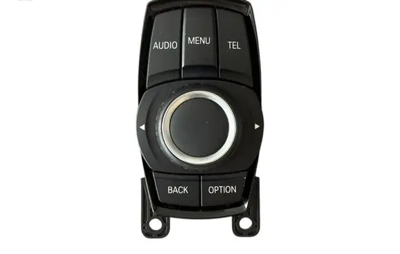 Head unit multimedia control