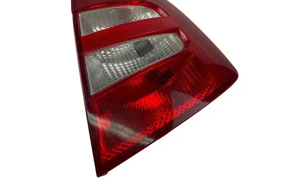 Skoda Fabia Mk1 (6Y) Rear/tail lights 6Y6945096B
