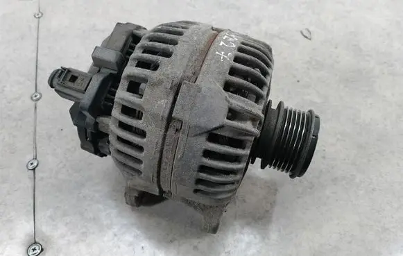 Skoda Praktik (5J8) Generator/alternator 045903023A
