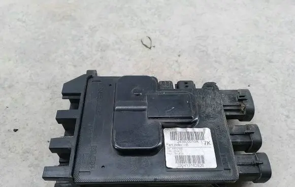 Renault Scenic III - Grand scenic III Battery control module 243800010R