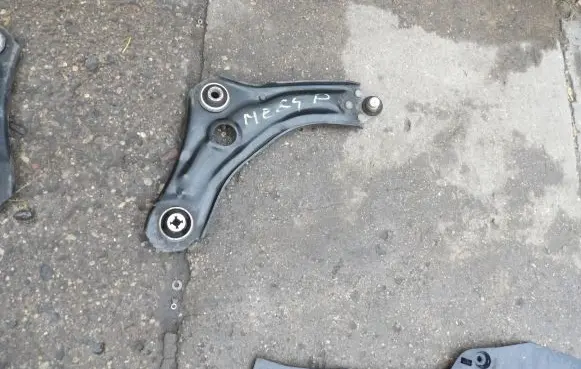 Renault Megane IV Front lower control arm/wishbone