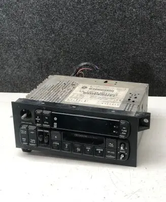 Chrysler Voyager Radio/CD/DVD/GPS head unit P04859504AD