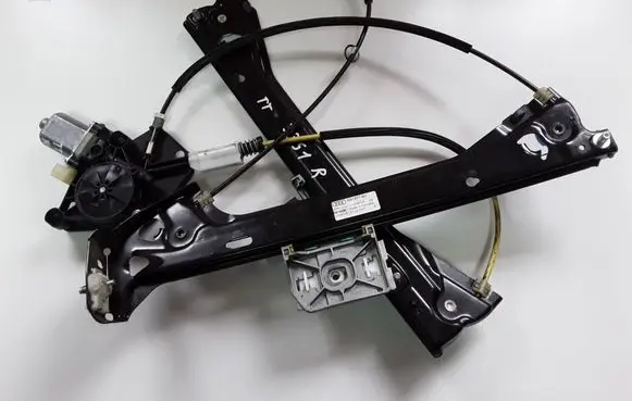 Audi TT TTS RS Mk3 8S Front door window regulator with motor 8S0837462
