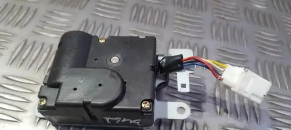Hyundai Sonata Air flap motor/actuator