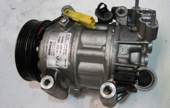 Citroen C4 Grand Picasso Air conditioning (A/C) compressor (pump) 9833718880