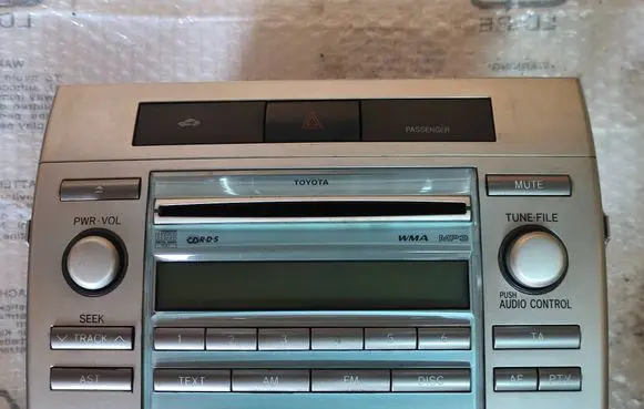 Toyota Corolla Verso AR10 Radio/CD/DVD/GPS head unit 861200F030 CQJS7772G W53824