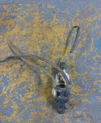 Renault Scenic II - Grand scenic II Windscreen/windshield washer pump 8200067015 8200295685