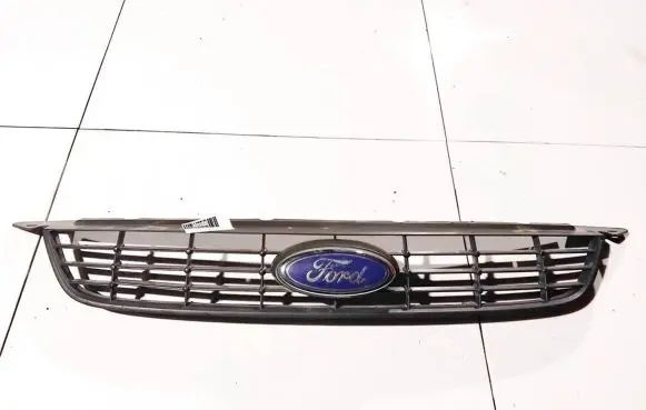 Ford Focus Front grill 8m518200af 8m51-8200-af